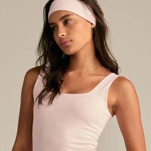 01_247Essentials_Nina_322_Look.jpgv1750753458 Essential Headband | Ballet Pink