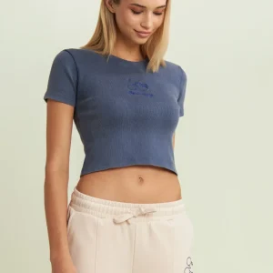 T-shirt cropped da donna in costina con ricami Disney