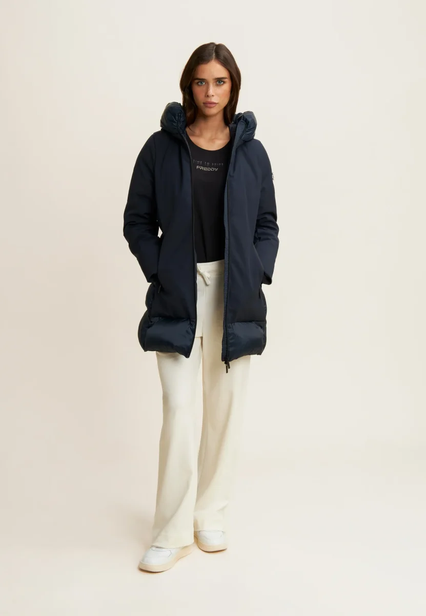 Piumino lungo donna opaco e lucido con cappuccio – Image 2