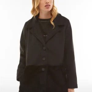 Cappotto monopetto con inserto sul fondo in pelliccia teddy