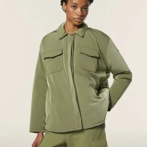 F4WSALMAJ2_V135_-_02.jpgv1751625604 Camicia con imbottitura e fit oversize in nylon navtta