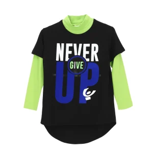 T-shirt effetto 2 in 1 con maxi stampa