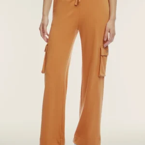 S25WMCP6_M112_-_02.jpgv1753443326 Pantaloni sportivi comfort fit con tasche cargo