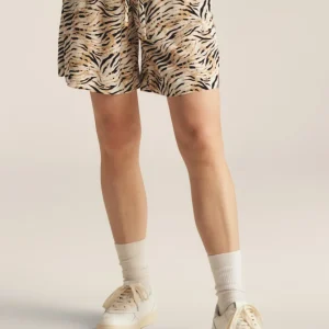 Pantaloni corti in viscosa animalier con vita elasticizzata