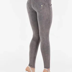 WRUP1MF234KK_G48_-_02.jpgv1762926027 Pantaloni push up WR.UP® clessidra vita media bleached
