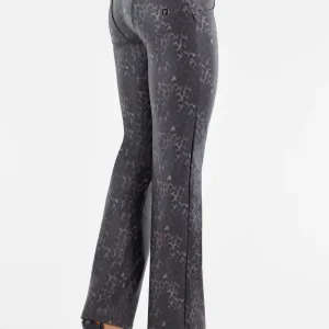 Pantaloni push up WR.UP® wide leg in similpelle animalier