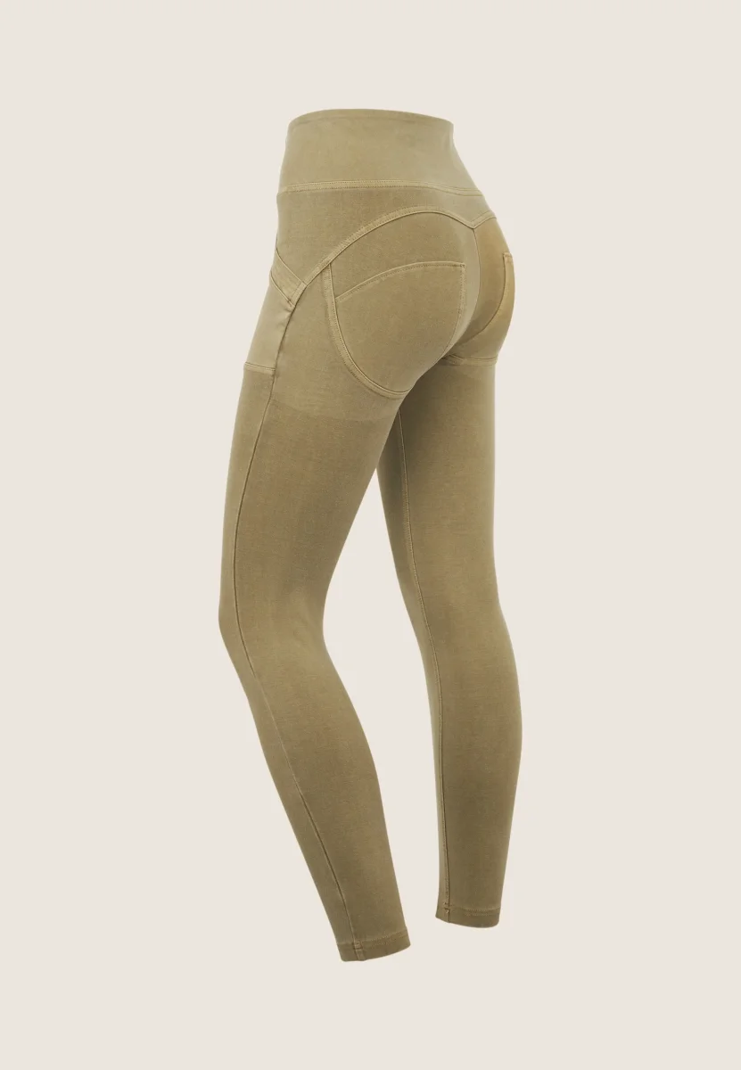 Pantaloni WR.UP vita alta lunghezza 7/8 effetto vissuto – Image 8