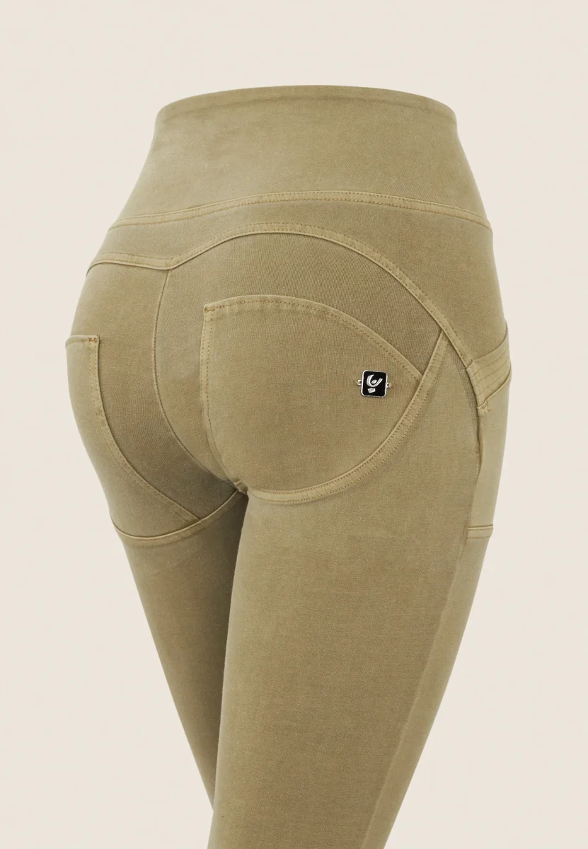 Pantaloni WR.UP vita alta lunghezza 7/8 effetto vissuto – Image 9
