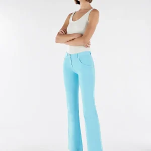 Pantaloni push up WR.UP® flare in gabardine effetto used